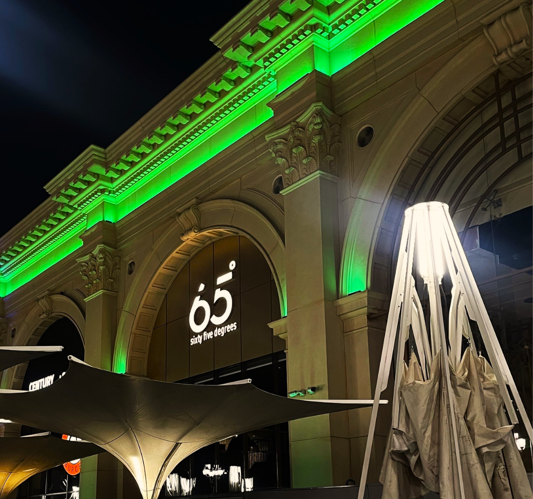 65 Degrees Restaurant .